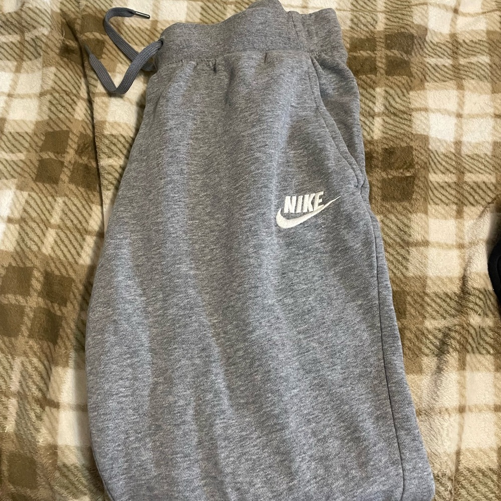 Nike Heather Gray Joggers